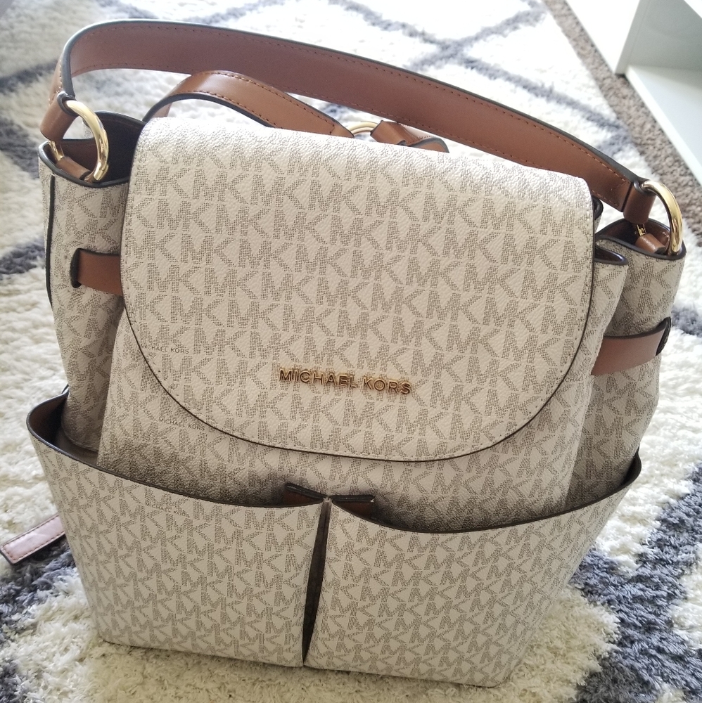 Michael Michael Kors BEDFORD SIGNATURE CONVERTIBLE BACKPACK